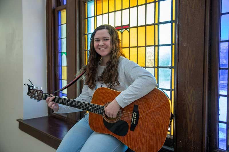 Music therapy student Breanna Kratz